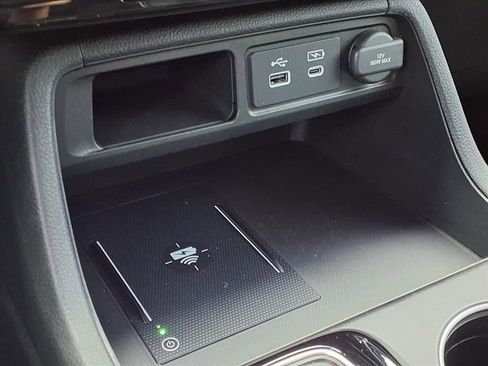 Used 2023 Honda Pilot Elite image 9