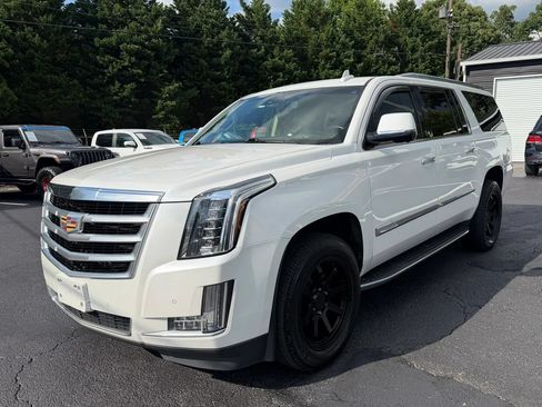 Used 2016 Cadillac Escalade ESV Luxury AWD/4WD image 3