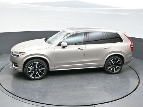 New 2025 Volvo XC90 B6 Plus w/ Protection Package Premier image 27