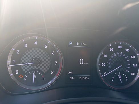 Used 2019 Hyundai Veloster 2.0 Premium FWD image 9