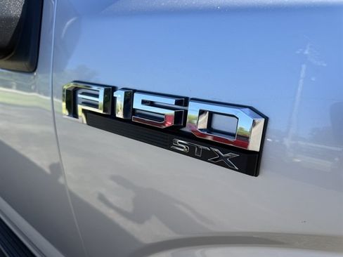 Used 2019 Ford F150 XL w/ Equipment Group 101A Mid AWD/4WD image 5