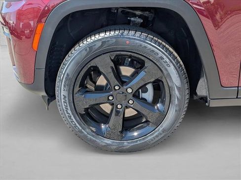 New 2026 Jeep Grand Cherokee Limited w/ Limited Altitude Package image 10