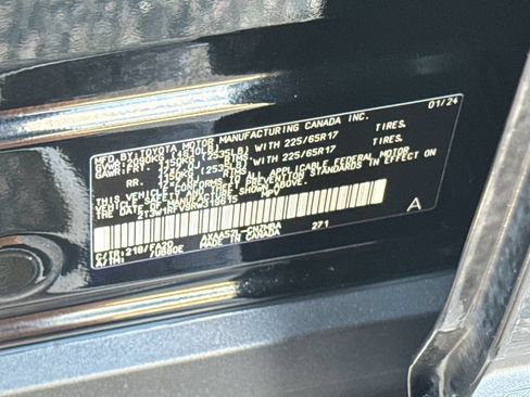 Used 2024 Toyota RAV4 XLE FWD image 47