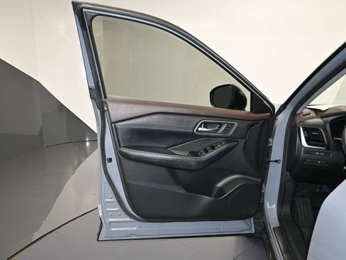 Used 2022 Nissan Rogue Platinum w/ Head-Up Display Package FWD image 10