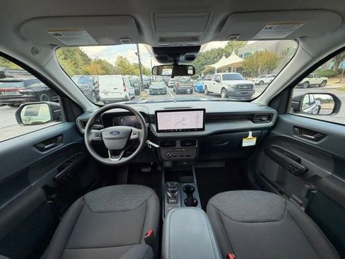 New 2025 Ford Maverick XL image 7