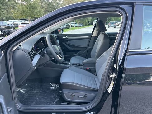 New 2026 Volkswagen Jetta SE image 9