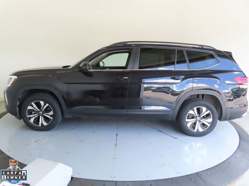 Certified 2024 Volkswagen Atlas SE FWD image 7