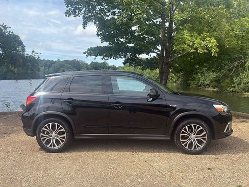 Used 2018 Mitsubishi Outlander Sport SE AWD/4WD image 3