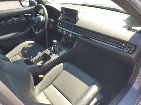 Used 2023 Honda Civic Sport Touring image 4