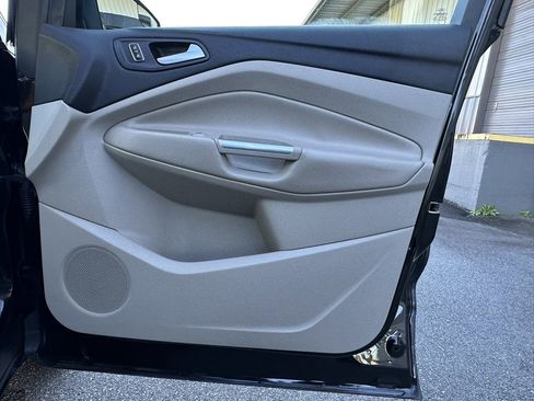 Used 2013 Ford Escape SE image 27