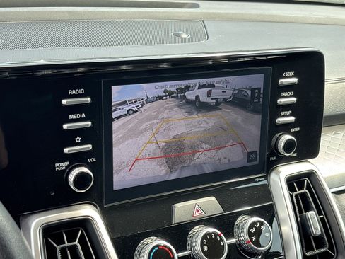 Used 2021 Kia Sorento LX FWD image 21