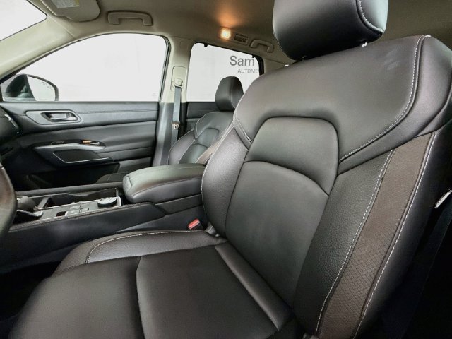 Used 2025 Nissan Pathfinder SL AWD/4WD image 20