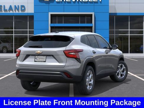 New 2026 Chevrolet Trax LS w/ LS Convenience Package FWD image 5