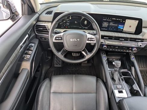 Used 2024 Kia Telluride SX FWD image 13