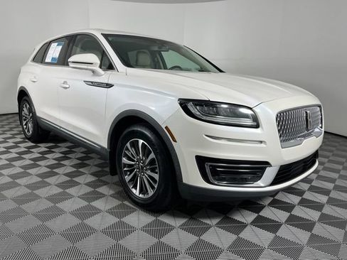 Used 2019 Lincoln Nautilus Select FWD image 3