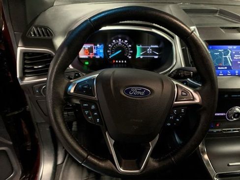 Used 2020 Ford Edge Titanium w/ Equipment Group 301A AWD/4WD image 10