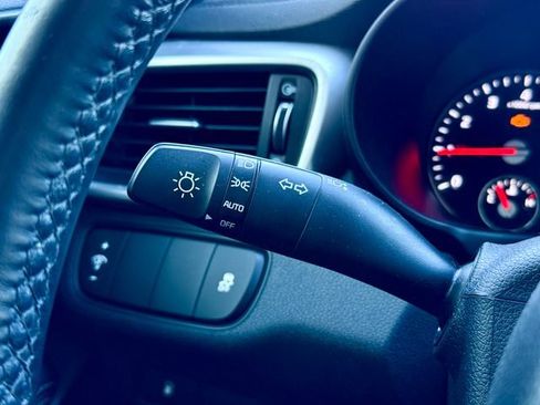 Used 2018 Kia Sorento LX image 24