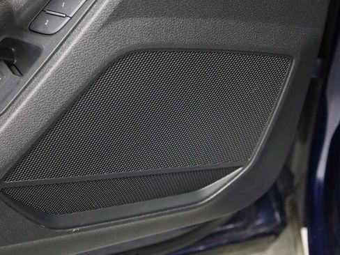 Certified 2025 Audi Q3 2.0T Premium w/ Convenience Package image 17