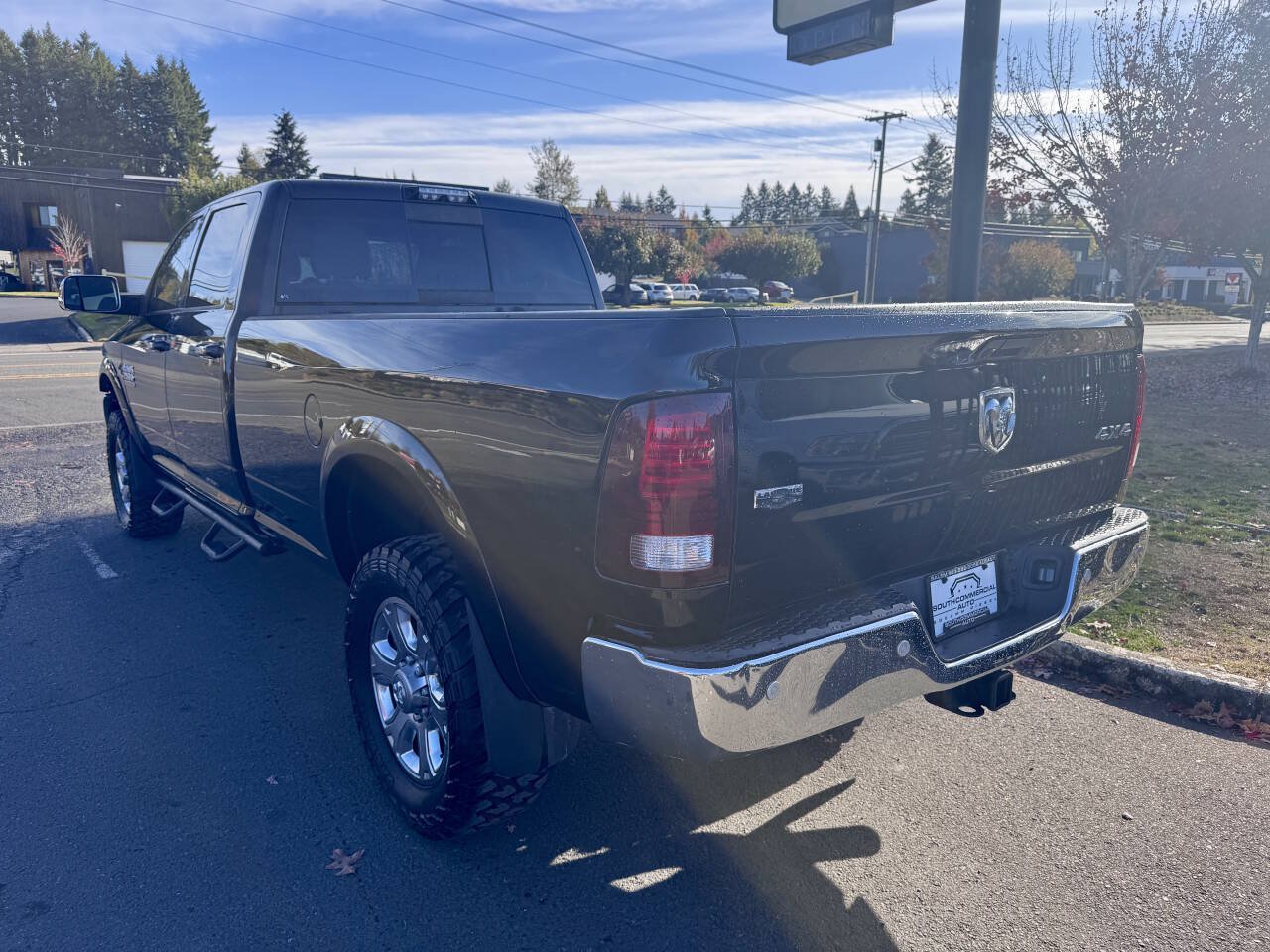 Used 2018 RAM 2500 Laramie w/ Cold Weather Group AWD/4WD image 2