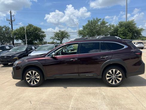 Used 2025 Subaru Outback Touring AWD/4WD image 2