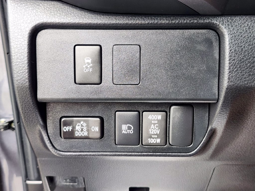 Used 2023 Toyota Tacoma TRD Off-Road AWD/4WD image 22