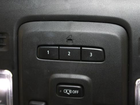 Used 2023 Chevrolet Suburban Z71 w/ Luxury Package image 54