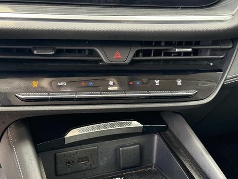Used 2025 Buick Envision Preferred AWD/4WD image 21