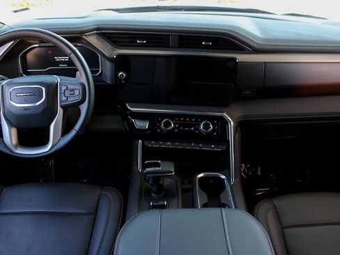 Used 2024 GMC Sierra 1500 Denali w/ Denali Reserve Package image 12