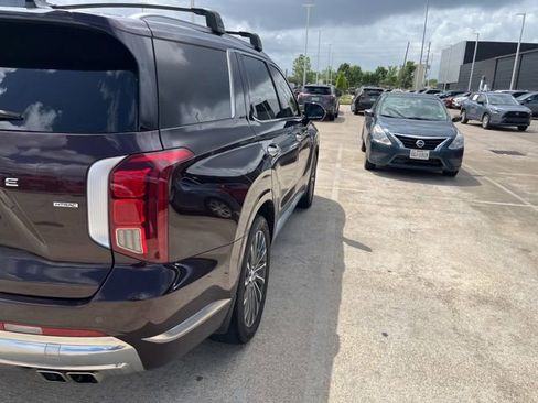 Used 2023 Hyundai Palisade Calligraphy image 9