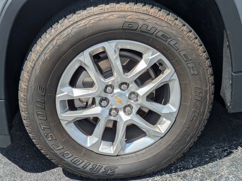 Used 2020 Chevrolet Traverse LS FWD image 32