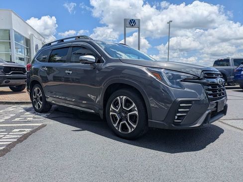 Certified 2023 Subaru Ascent Touring AWD/4WD image 3