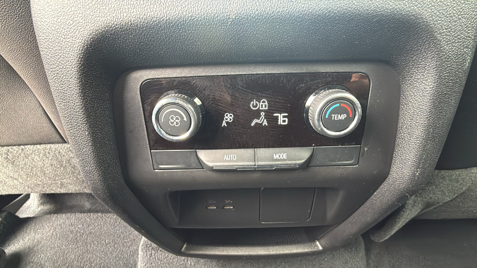 Used 2026 Chevrolet Traverse LT FWD image 26