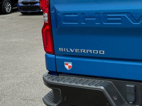Used 2022 Chevrolet Silverado 1500 ZR2 w/ Technology Package AWD/4WD image 22