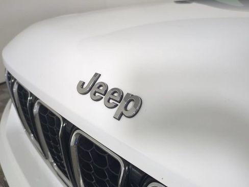 Certified 2022 Jeep Grand Cherokee L Overland w/ Luxury Tech Group IV AWD/4WD image 13