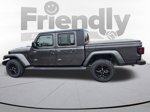 Used 2023 Jeep Gladiator Sport AWD/4WD image 8