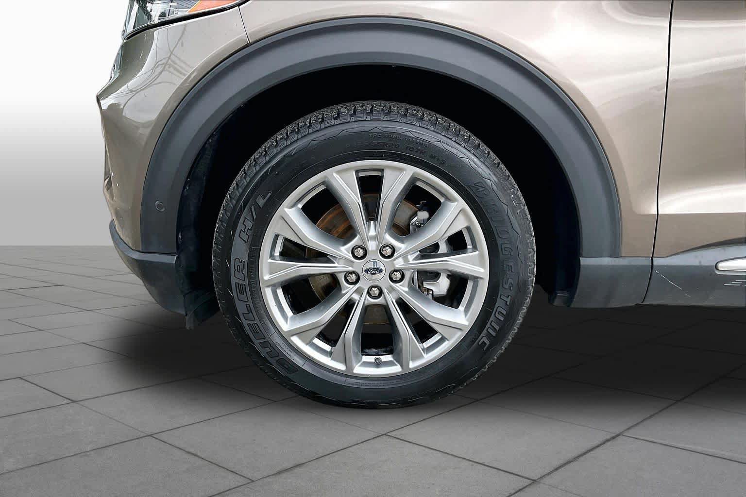 Used 2021 Ford Explorer Limited RWD image 11