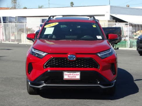 Certified 2024 Toyota RAV4 SE image 3