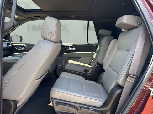 Used 2023 GMC Yukon SLT w/ Max Trailering Package AWD/4WD image 13