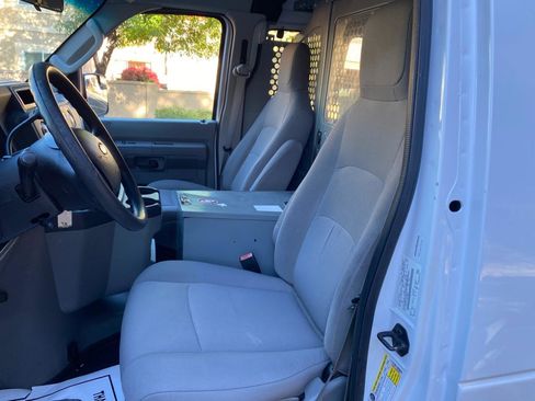 Used 2013 Ford E-250 and Econoline 250 w/ PWR Group image 23