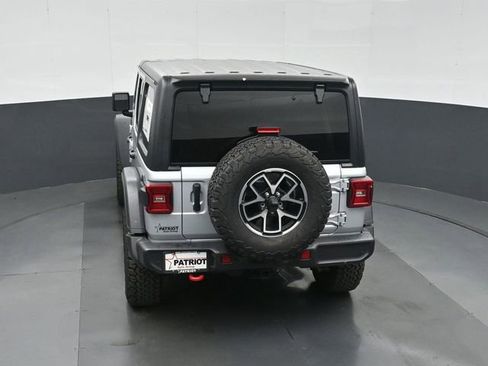 Used 2024 Jeep Wrangler Unlimited Rubicon w/ Technology Group AWD/4WD image 35