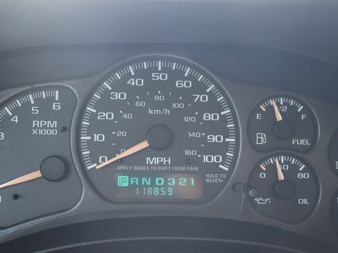 Used 2002 Chevrolet Tahoe LS w/ Traction Pkg RWD image 26