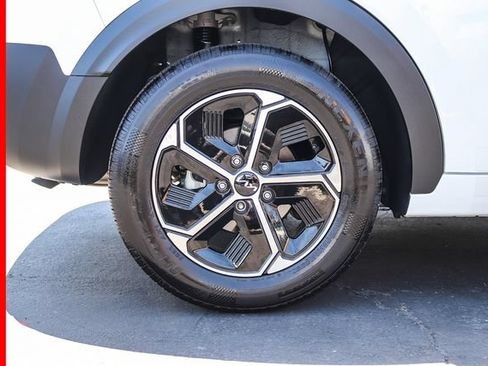Certified 2025 Kia Niro EX FWD image 14