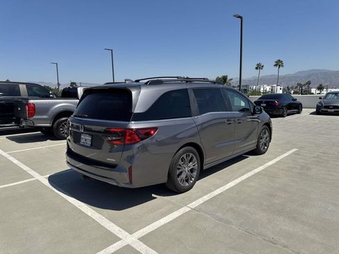 Used 2026 Honda Odyssey Touring image 19