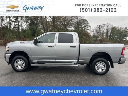 Used 2024 RAM 2500 Tradesman w/ Chrome Appearance Group image 8