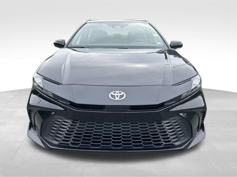 Used 2026 Toyota Camry SE w/ Multimedia Upgrade Package FWD image 8