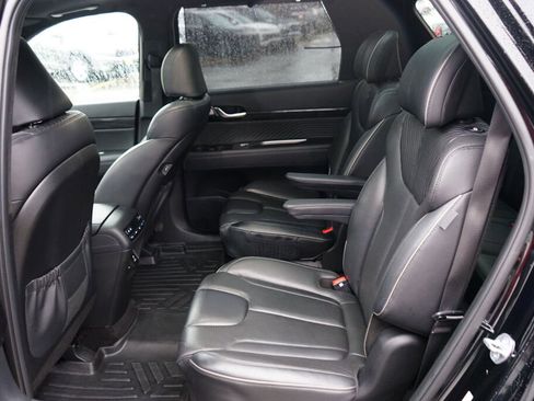 Used 2023 Hyundai Palisade Calligraphy image 17