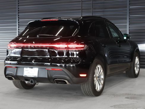 Used 2023 Porsche Macan image 10