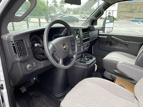 New 2026 Chevrolet Express 3500 w/ Power Convenience Package image 19