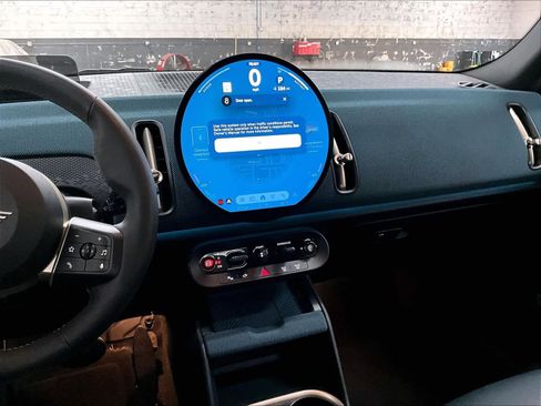 Used 2025 MINI Cooper Countryman SE image 9