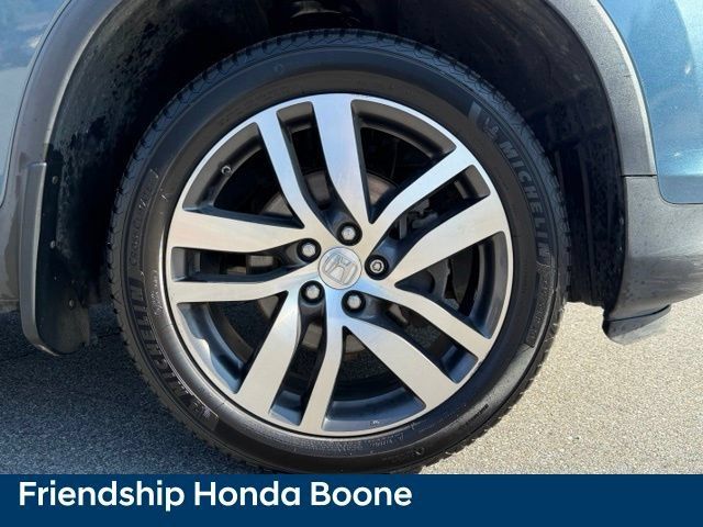 Used 2017 Honda Pilot Touring image 10